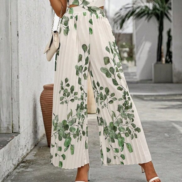Multicolor Boho Women's V-Neck Plant Printed Pleated Jumpsuit - Picture 5 of 7
